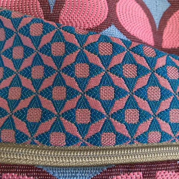Stylish Pink and Blue Handmade Maruca Crossbody Bag - Picture 8 of 9